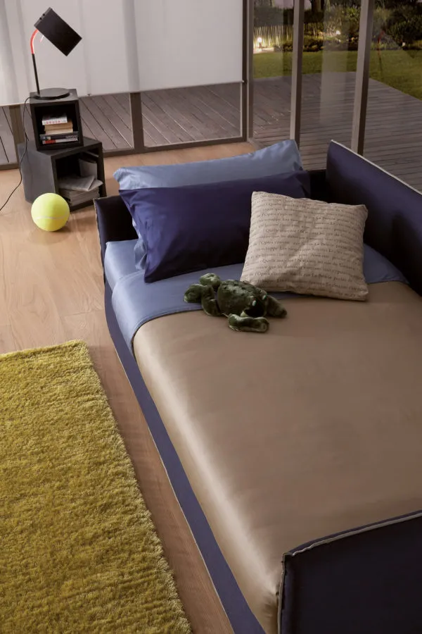 Customizable structure